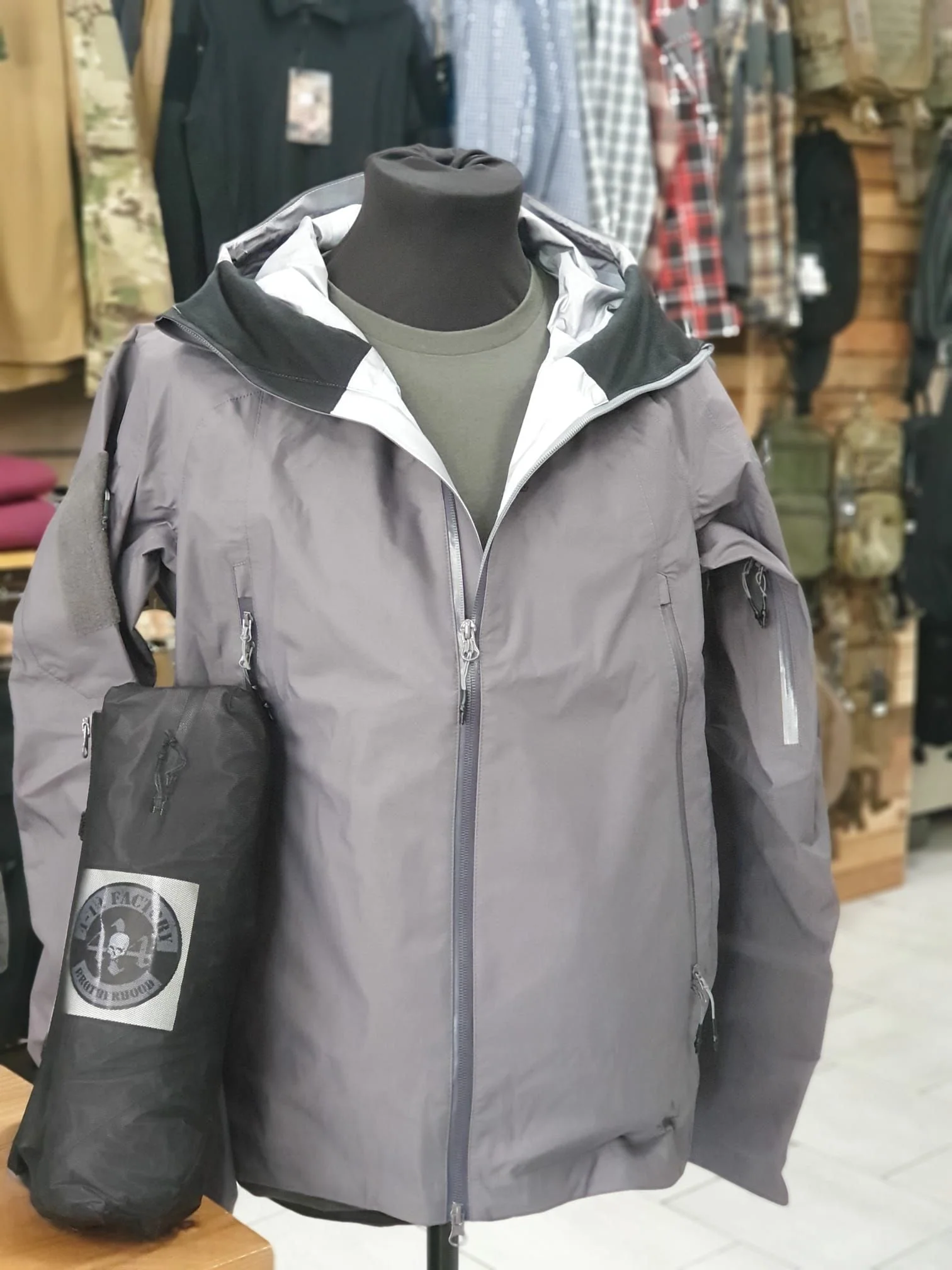 4-14 Rainwear Jacket - Grey (ATACAMA) - Image 4