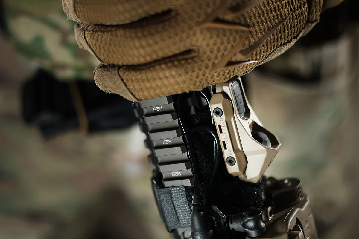 UNITY™ - AXON™ SureFire / Crane Laser Sync - 7"- FDE - Image 3